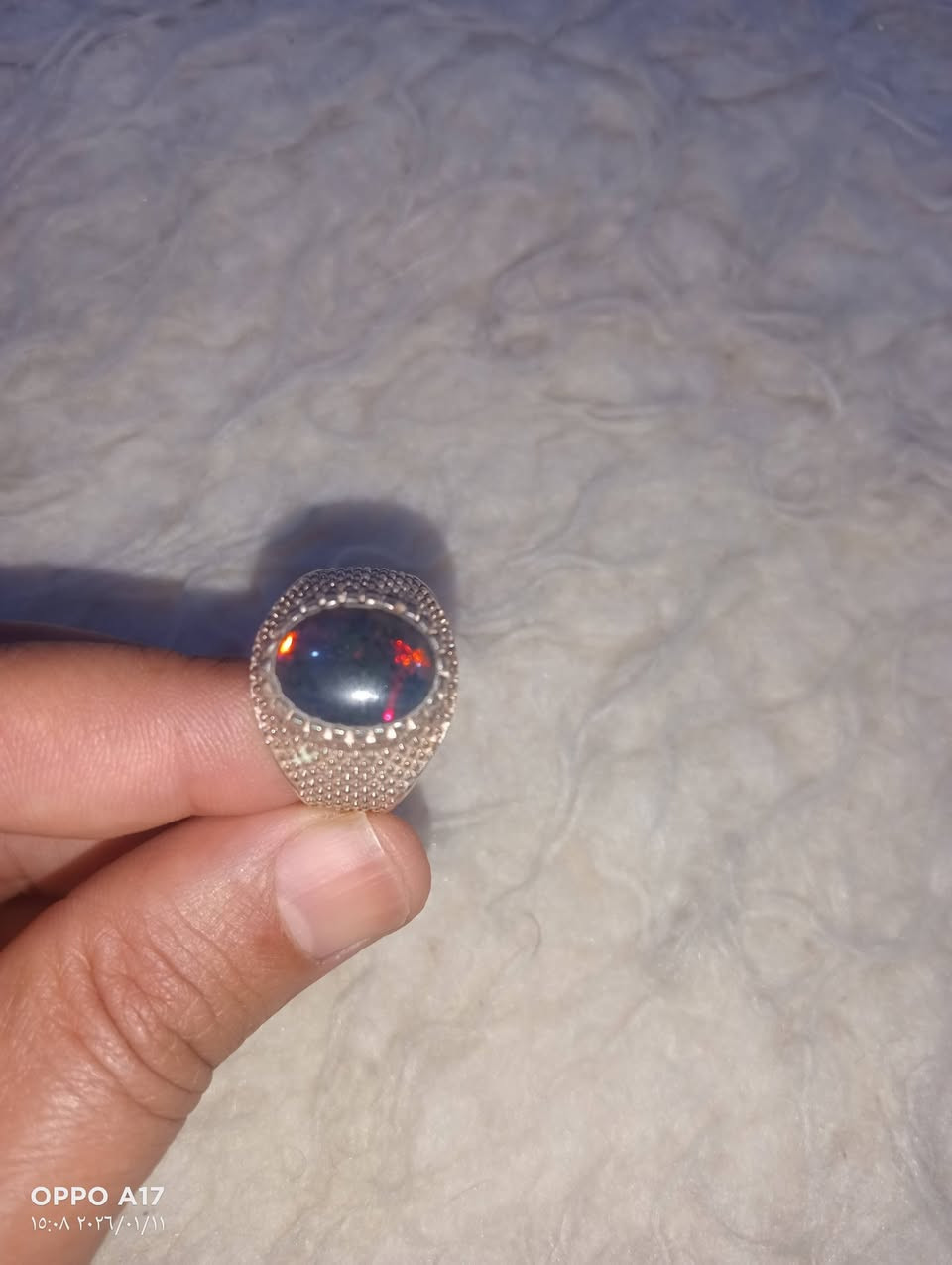 محبس فضه عيار 925 نوع الحجره اوبال افريقي اصليه قياس المحبس 22 السعر 45 مع التوصيل هاتف ***********
