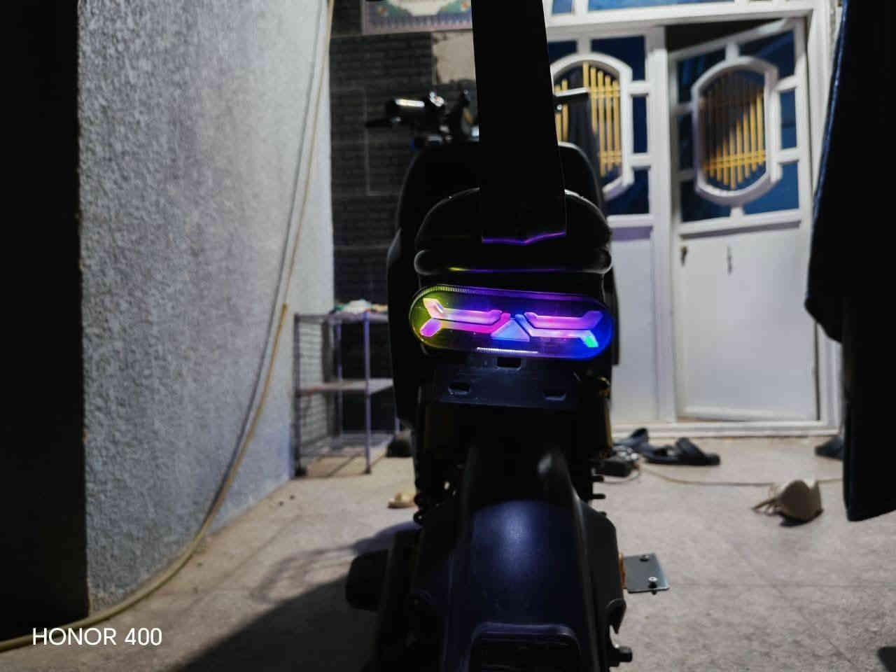 سلام عليكم اخوان دراجه شحن نوع R9 او بل عامية ار 9 دراجه موديل 2025 اضوية rgb يعني الوان مثلما موضح بل صور دراجة نضيفة بنسبة 90\ بلمئه 5 بطاريات ليثيوم عوزه بس بطاريتين لان متروك 
المواصفات 
1-اضوية rgb 

2-نضام r يعني بلعاميه البك 

4-3مفاتيح ثنين اسويچ وكارت وبصمه

4-نضام دبل اشاره

5-ضوء قوي عالي وناصي 

6-اربع نمرات سرعة 99

7- mp3 سماعه بلوتوث عاليه 

8- يوجد منفذ شحن للموبايل 

9-قاعد مبايل 

10-مستخدم شهرين فقط!  

السعر 550وبي مجال بسيط 

للاستفسار ***********

بي واتساب! اوتتصل باي وقت والسلام عليكم
مكان كربلاء حي النصر قرب الملعب الدولي
