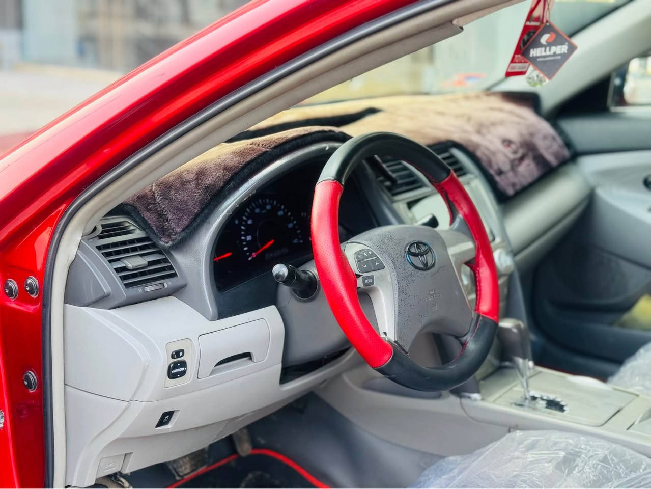 كاميري  موديل 2010 مصفات كندي   كشن كهربا شاشه كاميره حساس محرك 4/25  كيرمحرك بشرط لا صرف لا صوت لا بخار  رقم اربيل رقم سنويه هزه كله جديد لحد 2028. شرط تحويل وكال سياره بي  قتعتين نص  باقي مكفوله سعره  102 بي مجال قليل 
***********
*********** كركوك, العراق
