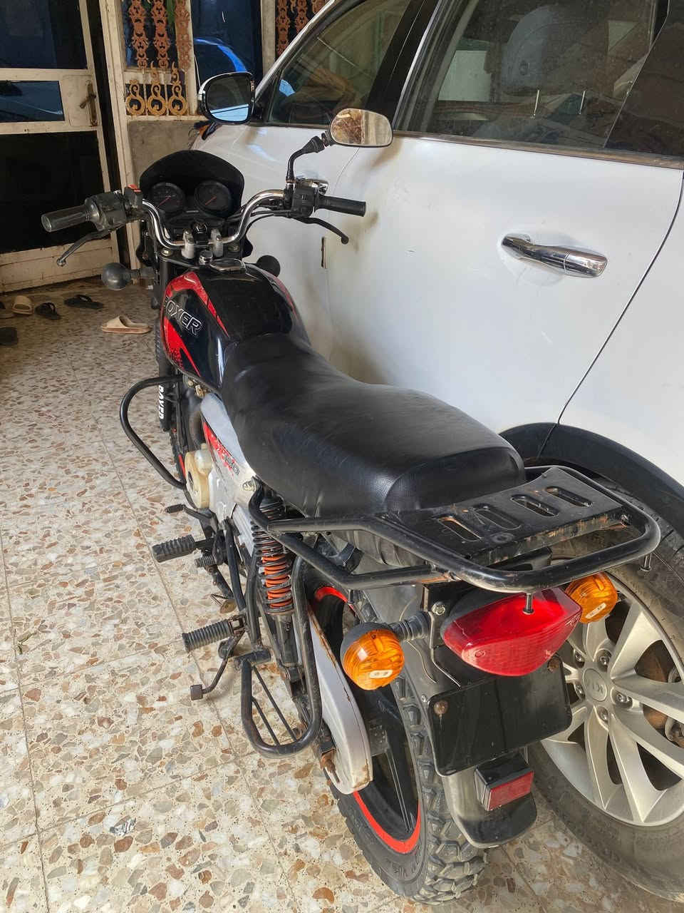 سلام عليكم دراجه بجاج بوكسر موديل 18 اربعه كير مكينه ما محوره يعني مكينته بوكسر اصليي لون اسود🖤 واحمر❤️ اوراق اصولي مكينه لاتنقيص ولاتبخير  المكينه مامفتوحه وبيه فقط الغطأ مال مكينه الصفح بيه صفار من الشمس بالشتا يروح الصفار وحده مكان الدراجه بابل قضاء القاسم  السعر مليون 1.000.000شراي بيك خير وتدلل تشلع عيوني واتساب ***********

