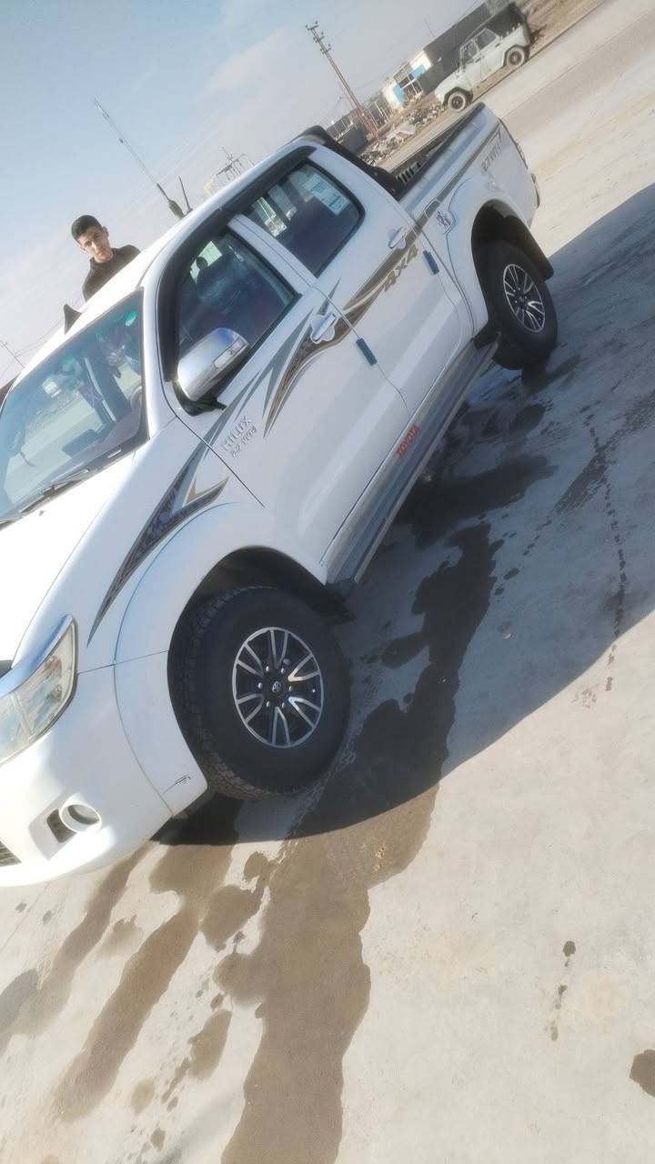 هايلوكس 2014 4x4 مكينه بانزين كير اكسن محرك كفاله تبريد 🥶 تدفئه نار 🔥 سيارة واكعه عليه سقيفه فقط بجم مكفول تخم تاير جديد حدايه جديد داخله هزه 26 مداور ثاني يوم السعر 170
*********** @إشارة
