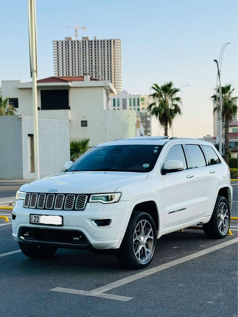 السلام  عليكم ورحمة الله وبركاته 

‏‎‏‎       ——— لـلـبـيع  ———

‏‎‏‎فورد اكسبلورر   —   Jeep Grand Cherokee

‏‎‏‎وراد خليجي   شركة هارلم .       

‏‎‏‎الموديل           —   2021

فئة.                 —   Over land 

حجم المكينه   —   V6

‏‎‏‎اللون               —    ابيض  

‏‎‏‎المسافه المقطوعه — 56.000 mil 

‏‎‏‎حاله السياره. — مكفول كفاله عام 

‏‎‏‎المواصفات 
-بانوراما 
- رادار كبير 
-3 شاشة 
‏‎‏‎- بصمة تشغيل 
‏‎‏‎- بصمة أبواب 
‏‎‏‎-تشغيل عن بعد 
‏‎‏‎-ترحيب عند الاقتراب 
‏‎‏‎-كشنات جلد 
-داخل لونين مميز مشمشي
‏‎‏‎- رادار جانبي 
‏‎‏‎-رادار امامي 
‏‎- رادار خلفي 
‏‎‏‎- شاشه كبيره تدعم نظام الأبل كار باي ونظام الاندرويد 
‏‎-تدفئة ستيرن 
‏‎-گير ماوس 
‏‎-اوتو هولد
‏‎-اوتو ستوب 
‏‎-هندبريك بصمه 
‏‎-٧وضعيات قياده 
‏‎‏‎-كشنات تدفئة 
‏‎‏‎- ستيرن بحركه كهربائيه 
‏‎‏‎- تبريد مركزي 
‏‎‏‎- بگ لايت LED 
‏‎-صندوق كهربائي 
‏‎‏‎- كرسي تبريد و تدفيه 
‏‎‏‎-كرسي السايق والراكب بحركه كهربائيه
‏‎‏‎-تحكم ستيرن جهتين 
‏‎‏‎-تحديد سرعه 
‏‎‏‎-مانع انزلاق 
‏‎‏‎-ليد نهاري
‏‎‏‎-كامره خلفيه دواره 
‏‎‏‎باقي المواصفات المعروفه 

‏‎‏‎رقم السياره    — أربيل  

‏‎‏‎للأستفسار.     — *********** —واتساب أربيل, العراق
