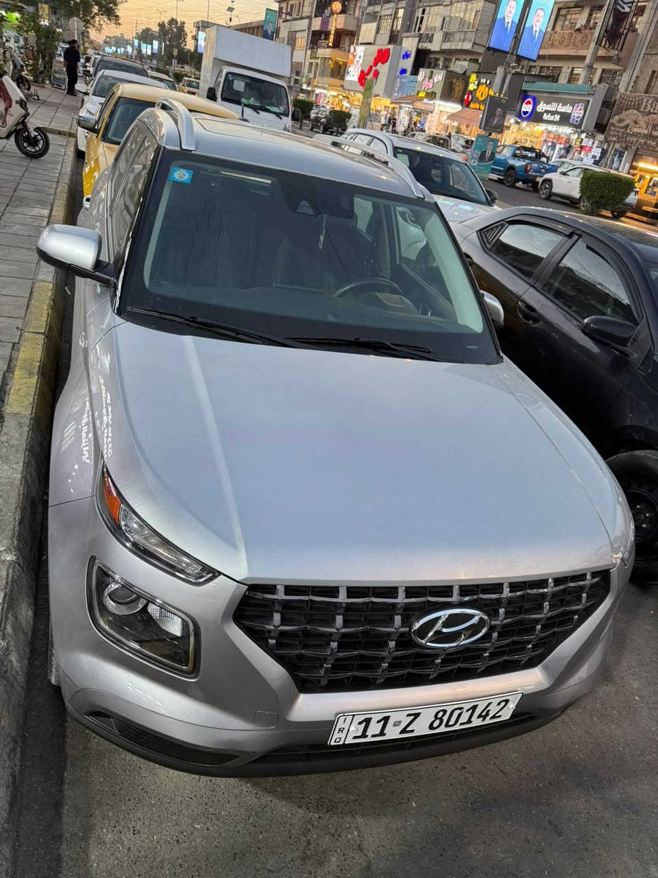 السلام و عليكم
للبيع هونداي فينيو 2023
محرك 1600
حادثها باب خلفي فقط
بدون ايرباك 
فول مواصفات عدا البصمه
فتحة 
شاشه جبيره
تحكمات ستيرن
انضمه قياده
رادار امامي و جانبي
و بعد مذاكر الباقي
ماشية 30 الف ميل

مكانها بغداد شارع الصناعة

رايدها ب14،300$ و بيها مجال 
***********
***********
