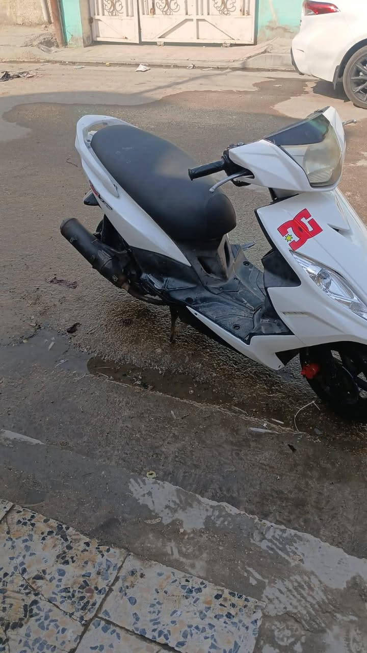 السلام عليكم جي تي ار للبيع الدراجه مكفوله بس صابخ الكفرات للجمال السعر 800وبيهه مجال المكان شهداء العبيدي الرقم ***********
