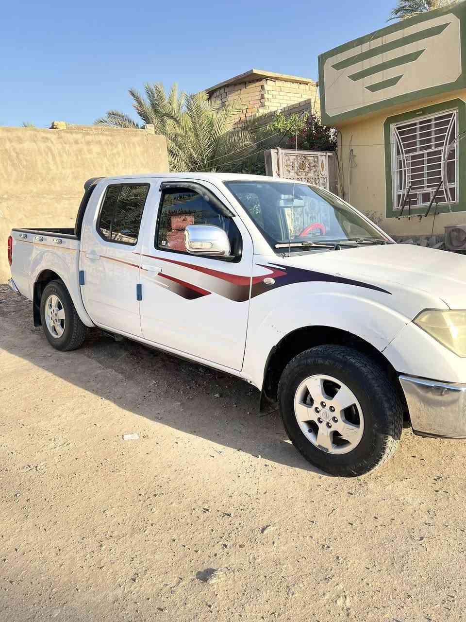 السلام عليكم نيفاره للبيع 2009كير عادي رقم اربيل الجديد تريد تحويل تريد وكاله بيه قطعتين صبغ السعر 73وبيه مجال العنوان كربلاء طويريج ***********
