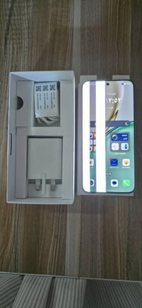 هونر 9d 5G خطين في الشاشه كما موضح بالصور هاتف HONOR X9d 5G هو هاتف ذك...