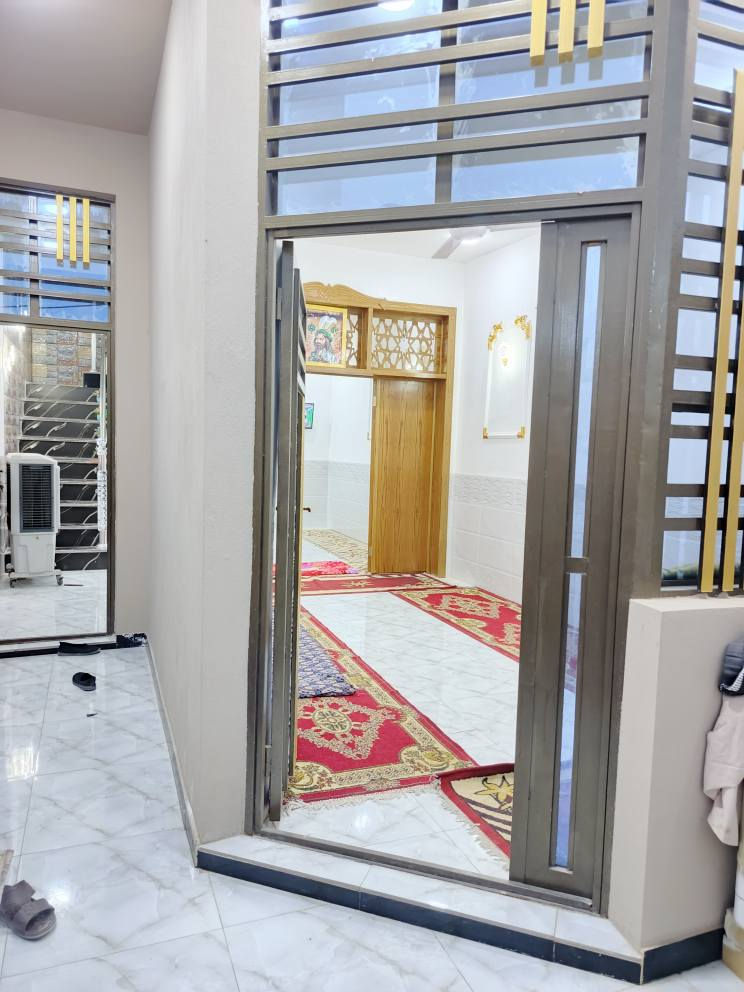 عروض النجف 📢بيت مساحه 100متر النداء شريط الموظفين ينباع مبادرة وينباع نقد طابق واحد يحتوي ؏ _استقبال وصاله ومطبخ وغرفه وصحيات داخليه وخارجيه استفسار خاص(***********) النجف, العراق
