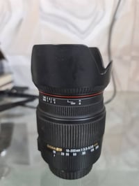 عدسة sigma 18_200 للبيع نظافه فل السعر125الف يوجد توصيل التواصل واتساب...
