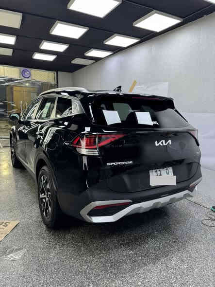 سلام عليكم
سبورتج2023 اكس  فور

مواصفات 

بصمه + بصمه أبواب 

خمس كامرات 

رادار امامي جانبي خلفي 

تشغيل عن بعد

كشن كهرباء خزن

كشنات جلد ابيض

كشن تتدفئه 
ستيرن تدفئه

تبريد قطعتين

تبريد لمس بيانو

شاشه متصل

لايتات زينون 
 

شحن لاسلكي

اوتو هولد 

إطفاء ذاتي تشغيل ذاتي 

قياده ذاتيه تحديد مسار 
حادثها بنيد مصلح نفسه
ارباك فقط ستيرن

سعر ٢٠٣ 
العنوان زيونه
***********
