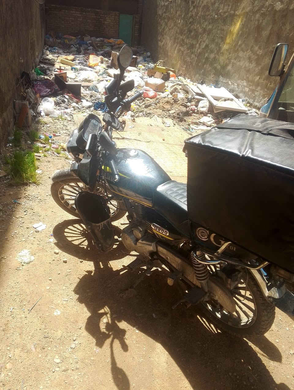 سلام عليكم دراجه سونك موديل 25اخت جديده بدل دهن واطلع لشغل ب 850وبيها مجال***********
