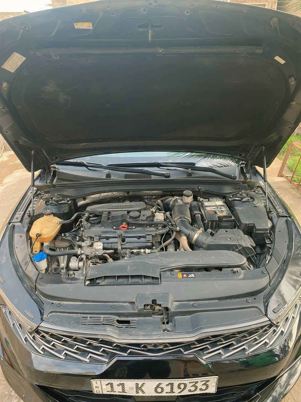 سلام عليكم 
كي فايف k5 ( لون اسود 🔥 ) جي تي لاين
السيارة موديل ٢٠٢٤ فول فول مواصفات
 وارد امريكي
   مواصفات Gt Line فول موصفات😍

المواصفات:
1- بصمة ابواب وتشغيل عن بعد
2 ويل كب 📸
3-تحكم استيرن كامل 
4- كشنات كهرباء
5-كراسي جلدوختم شعار GTline
6-رادار امامي + خلفي (توقف خلفي ذاتي) 
7- شاشه كبيرة كار بلي( بلوتوث ، USB  AUX )
9- ماشيه17 كيلو 
10- رادار امامي + خلفي
11- لد نهاري
‏12 -انظمه قيادك 6
13-ويل كب 18
14- شاشه عرض  بالدشبول
15- كروز سرعه ذكي  ( مثبت سرعه )
16-رقق بغداد 
17-سايد بريك بصمه 
‏18- GPS الخرائط
19-تبريد ثلج ❄️
وبعد بيها هواي مواصفات 
سيارة جاهزه من كل شي تخم تايرات قبل سبوع شادة
السيارة مرقمة كاملة بأسمي رقم بغداد 
مكاني بغداد الامين الثانيه

***********
