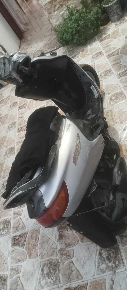 سلام عليكم بسبب عودة الكاذبة 🚫دراجة ياباني السرعة 140 دراجة مال شغل توديك وجيبك السعر 180 بيها مجال بصيط كاطون الرازي 
***********
