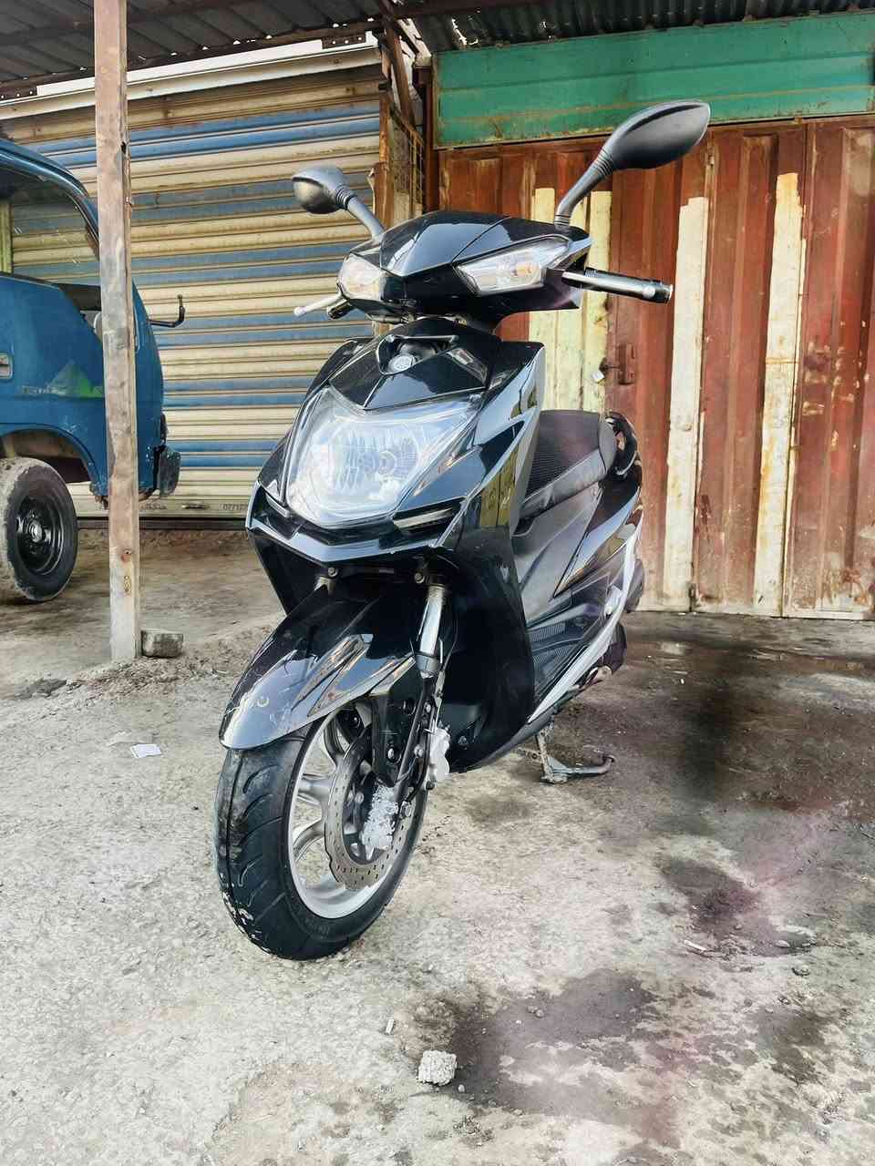 سلام عليكم سكنس شمعه للبيع 
شلعه ومعدل دراجه خير من الله دراجه تايوان 🇹🇼 دراجه جديد ولله للستفسار على الرقم التالي ***********
