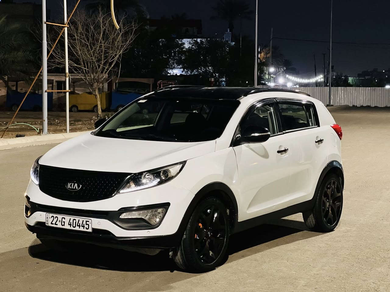 السلام عليكم سبورتج خليجي 2016 السعر 117 وبيه مجال  بلعافية للتصير من نصيبة رقم اربيل تحويل مباشر لون ابيض مكينه 2000 دوش تبريد ثلج صدر امامي خلفي جديد الداخل جلد لدات متغيرة الوان تخم تاير جديد سياره جاهزة الكير والمكينة على وضع شركة بيها مكانات صبغ اثر طخات مكاني بغداد *********** غير متواجد على النت
