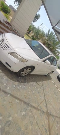 كامري للبيع سعر 85وبيه مجال 07884332711