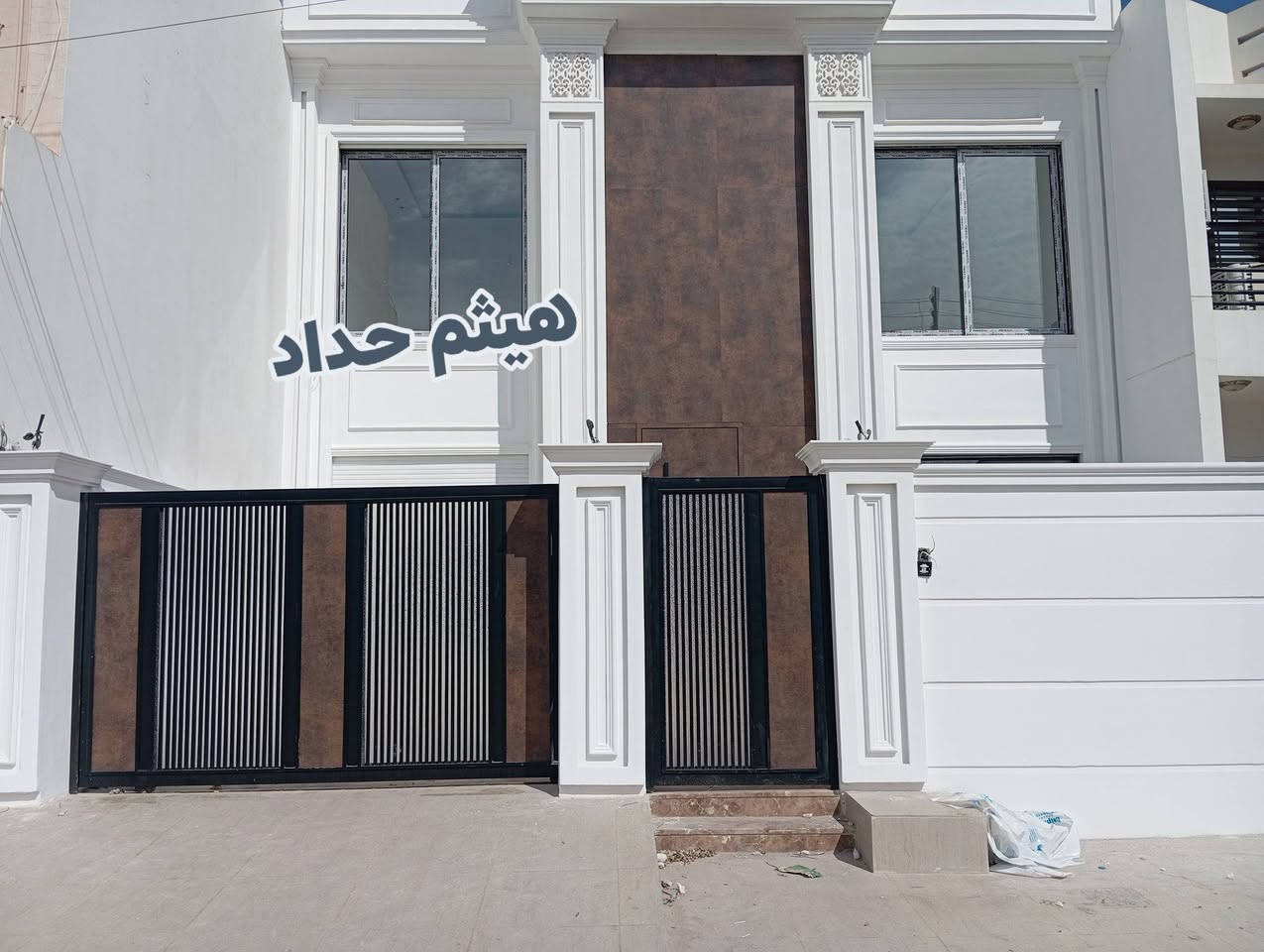 باب سلايت مع خدمي منفصل 
من اعمالنا 
هيثم حداد 
***********
