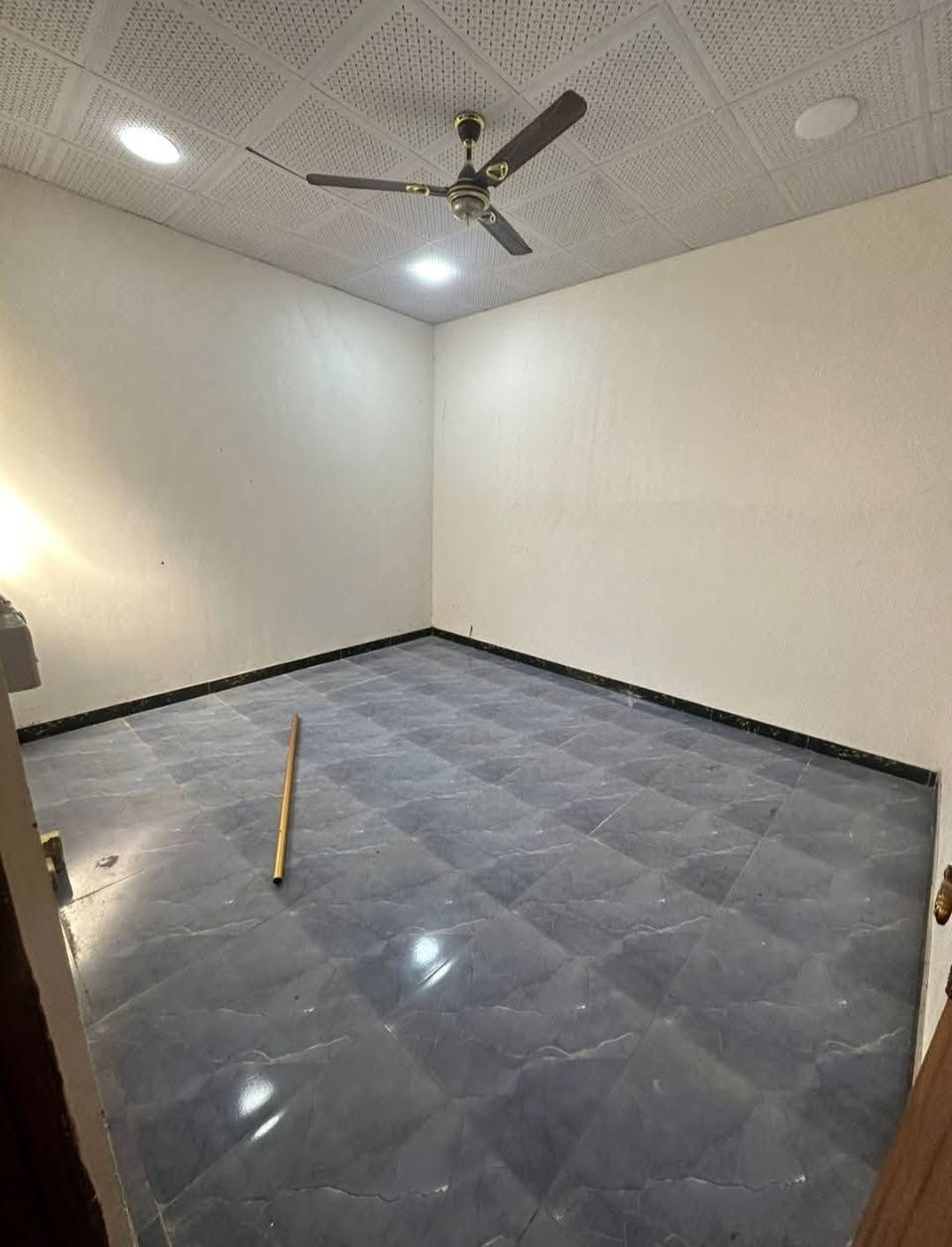 هاتف ☎️ *********** ☎️
دار للبيع 
مساحه 150 م 
جنس العقار وقف سني 
أم النعاج مقابيل حي بغداد 
قريب على شارع صناعيه 100 م 
غرف نوم عدد 2
ديوانيه 
صاله 
مطبخ 
صحيات 
كراج سياره 
الطابق الثاني 
غرف نوم عدد 2 
ديوانيه 
صاله 
مطبخ 
صحيات 
البيت مئجر 
السعر 100 و بي مجال 
الطابق الاول ايجار 450
الطابق الثاني ايجار 350
هاتف ☎️ *********** ☎️
