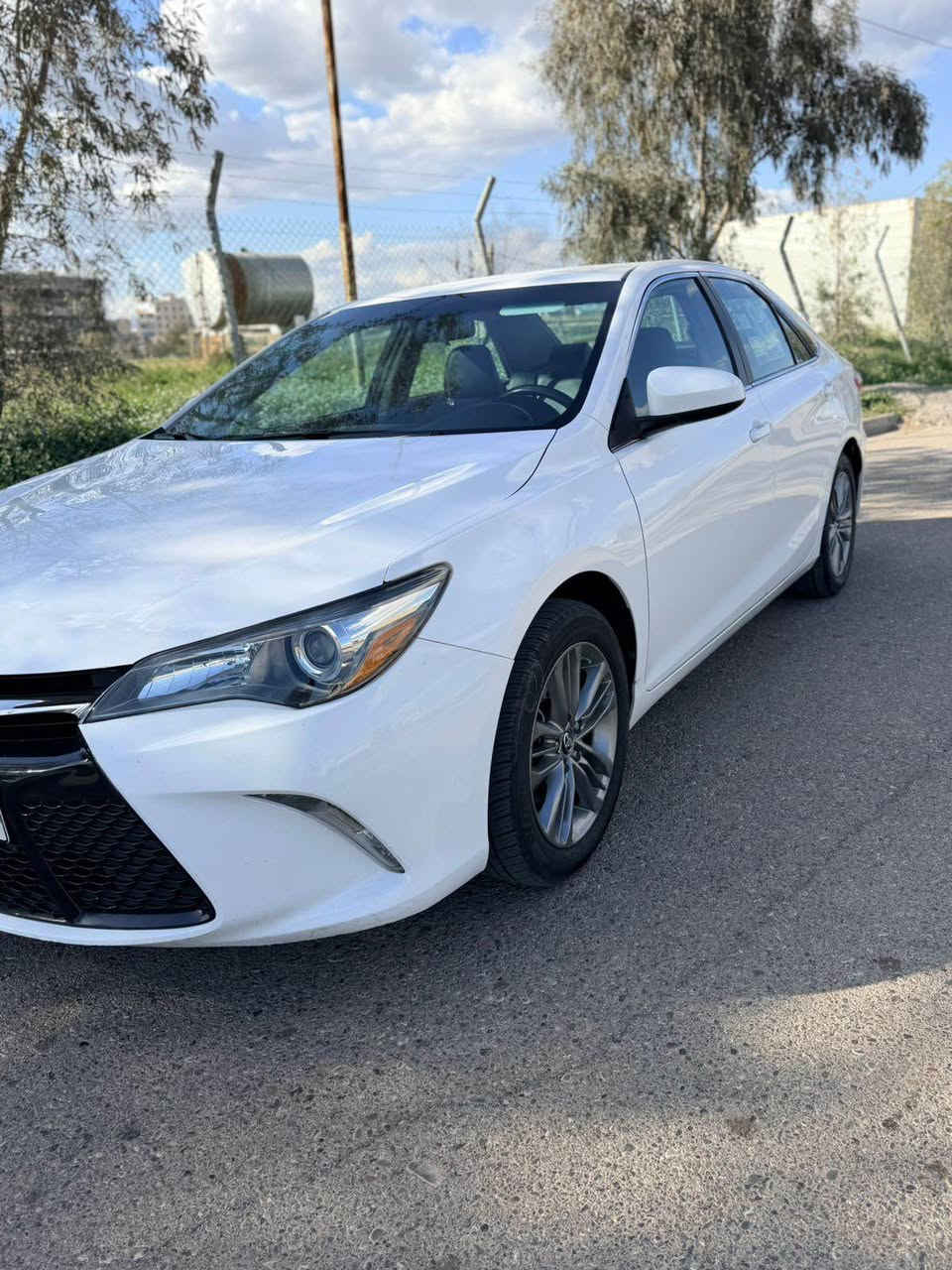 كامري 2017 موصفات SE 
داخل اسود  نص جلد  دبل گير 
رقم و سنوية جديدة 
ماشية 136 mi
كلين السياره سنويه 2030 
 سياره بدون مصرف 
مكان سيارة كركوك
***********
[ سعر 195 وبيه مجال ] كركوك, العراق
