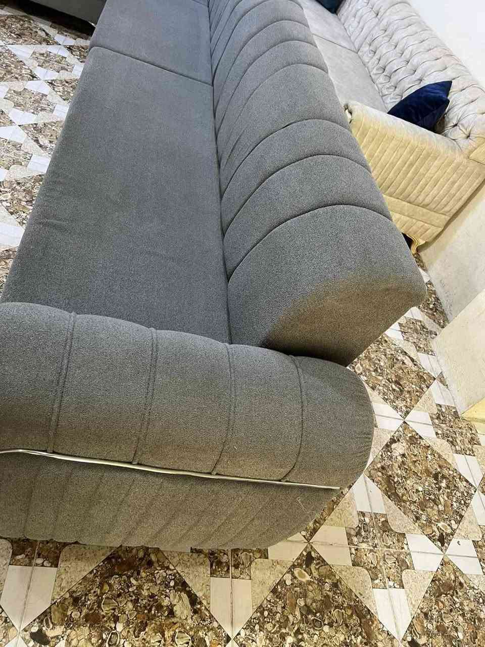 بؤ فروشتن
نمونة لة جواني
***********
