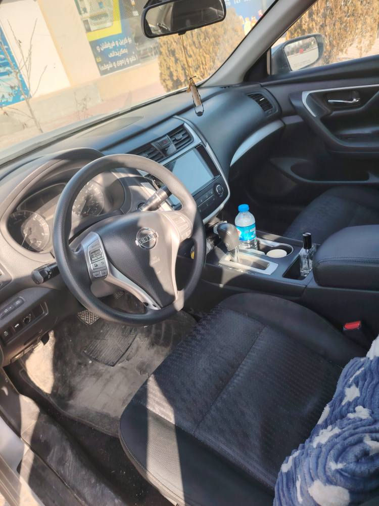 التيما 2016 فول مواصفات ما عدا فتحة سقف طبعاً 
كير بشرط الماكينه تعبانة شوي بس خير من الله مافيها مشاكل
سونار ملحق بالصور طبعا ما بيها دواخل يعني حادثها خفيف وخارجي 
108 وبيها مجال بسيط
تواجد السليمانية
والتحويل بشرط 
تواصل *********** السليمانية, العراق
