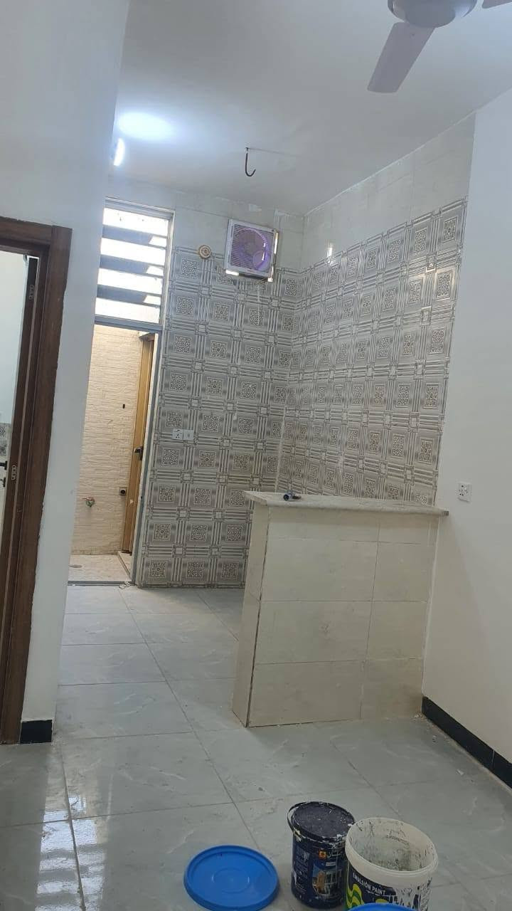 يعلن مكتب الامير للعقار في محافظة كربلاء شارع ابو طالب 
بيت 🏠 🏡 للبيع مساحه ٧٠ متر طابق ونص 
العنوان/  كربلاء المقدسة/ /حي الزيتون سايدين الجاير 
بناء طابوك جمهوري درجه اولى 
خدمات كامله شوارع ٨م تبليط 
يصلح دار سكن او حسينيه للزوار 
يبعد عن حرم الامام الحسين ع السلام ٤كم وعن طريق الزوار والمشاية ٥٠٠ متر 
طابو زراعي سند ٢٥ إقرار بأسم المشتري مباشر 
للاستفسار الاتصال/  *********** 
السعر /  ١١٠ مليون 
يتوفر لدينا بيوت للبيع بأسعار مناسبة جدا بمختلف المساحات والأماكن 
#كربلاء_مدينة_العشق_والعاشقين
