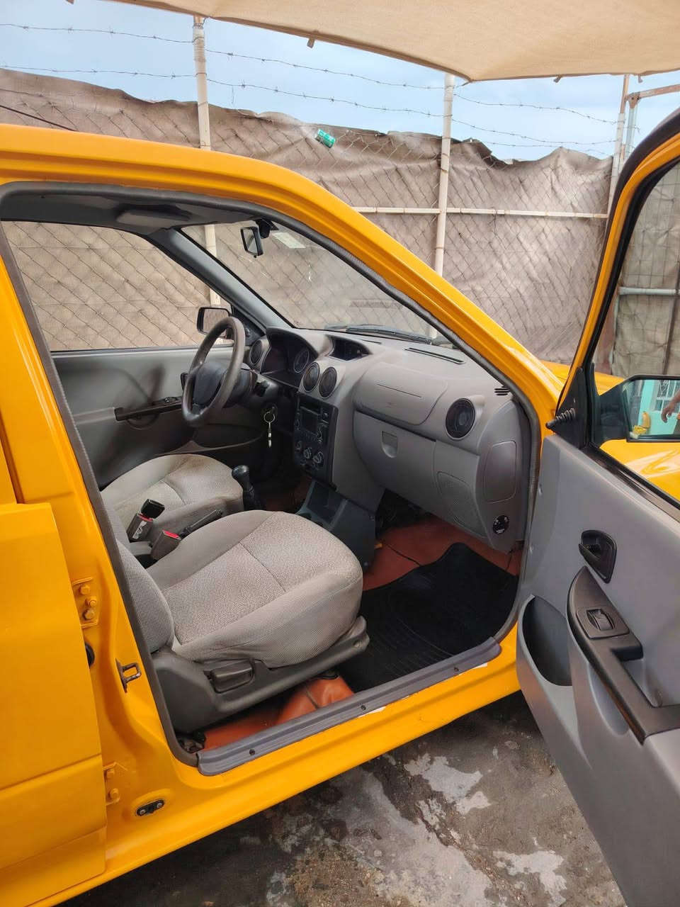 سلام عليكم سايبه 18 مكفوله كفاله عامه شواصي كفاله من زلغ مكينه وكير وحداديه تايرات كفاله رقم بغداد سياره عندي بيه وكاله عامه سياره  جديده كلش بمعناه لكلمه ومامتعوبه بديها كلش جديد مال 25 وصور مال ليوم ويشهد لعباس كامره عاديه لا ايفون ولا فلاتر سنويته صاقطه سياره تريده وراي تريده وراك وكلشي بلتفاق مراوس عادي اراوس سمند بارص فقط سعر سياره 48 وكلشي اكو بسوك  الاستفسار عرقم *********** مكان سياره ديوانيه مركز
