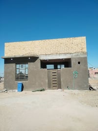 بيت للبيع • ١٠٠م • حي الكرامة