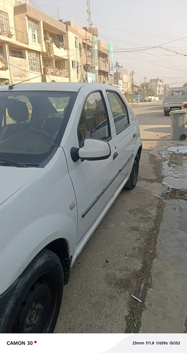 رينو لوكان فحل ٢٠١٠ خصوصي رقم بغداد انكليزي باسمي مابيهه قطرة صبغ مكينة بيهه تبخير 
وبيهه ضربة بالبنيد مبينة بالصور ماشية ١٨٠ مكان بغداد السعر ٤٣ وبيهه مجال 
تليفون/ ***********
