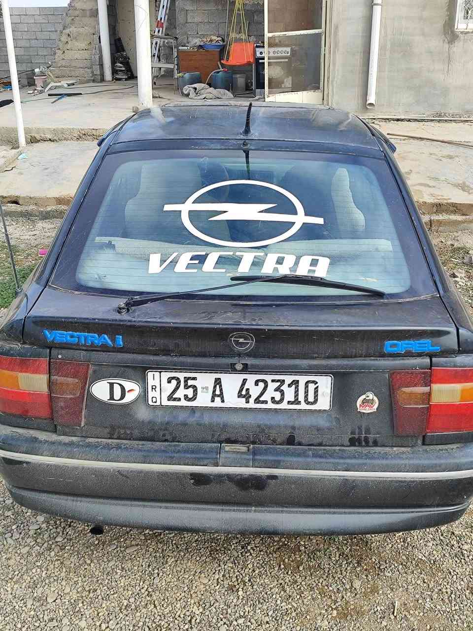 اوبل فكترا موديل 91 
سنويه ورقم وهزه كله جديد والسياره باسمي 
محرك 20 اوربي شرط 
دفتر بانزين
ABS باور استيرن
سقف سلايت 
كهربائات كله شغال 
38 بي مجال 
***********
