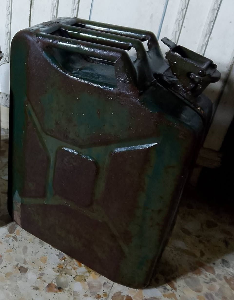 سلام عليكم
للبيع 
جليكان حديد 20 لتر قديم أمريكي
كرك قلاب فافون وزن ثقيل أمريكي
سعرهن 50 الف 
مكاني بغداد


**إذا كنت صاحب هذا الإعلان وتريد حذفه لأي سبب، رجاءا أرسل رسالة إلى الدعم الفني**