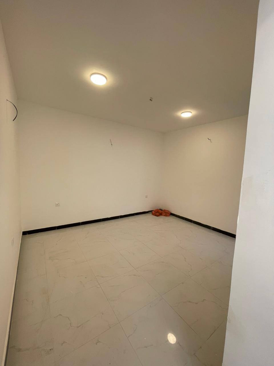 العامريه/مربع نواب ضباط 
مساحه ٧٠م واجهه ٧×١٠ يتكون من ٣نوم والخدمات بناء حديث زيرو للاستفسار الاتصال ***********
***********
***********
