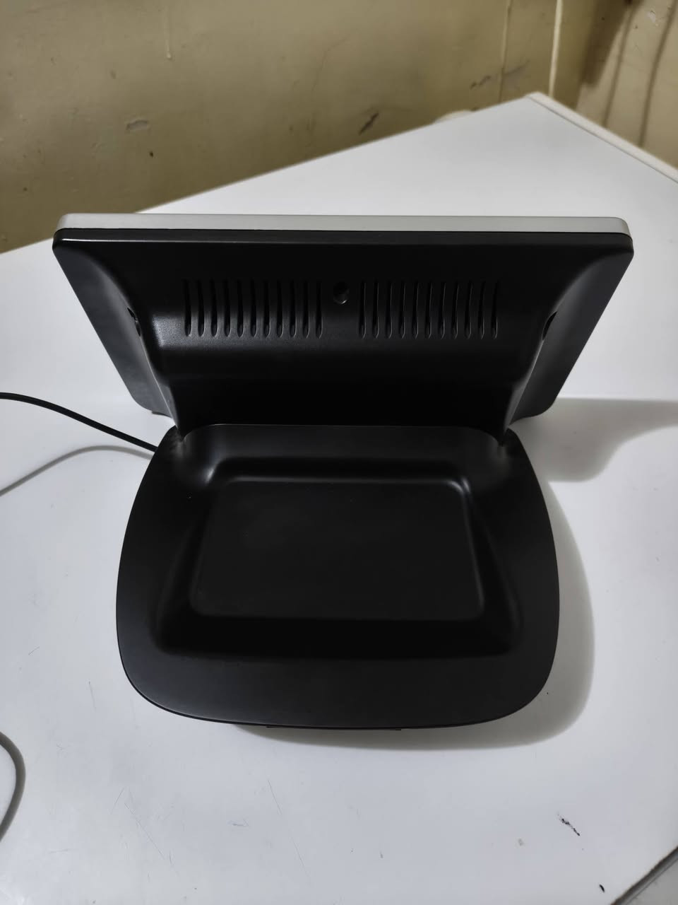 شاشة ايباد فول نظافة استخدام قليل جداً شهر ونص تقريباً للبيع مع كامل ملحقاتها كامله مكمله فقط شدها قيم واخذها باليرضي الله راسل خاص او ع واتس اب ***********
