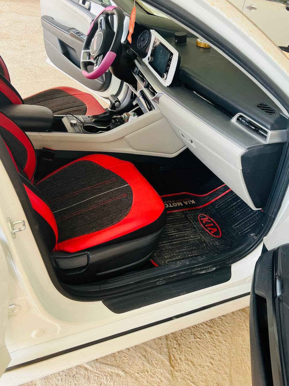 السلام عليكم K5 2022 خليجي كفاله عامه عده شبر بارد بلباب الخلفي مواصفات معروفه شاشه كامره حساس خلفي امامي مثبت سرعه بصمه مكان ناصريه للبيع او مراوس جارجر اوباما نضيف ***********

