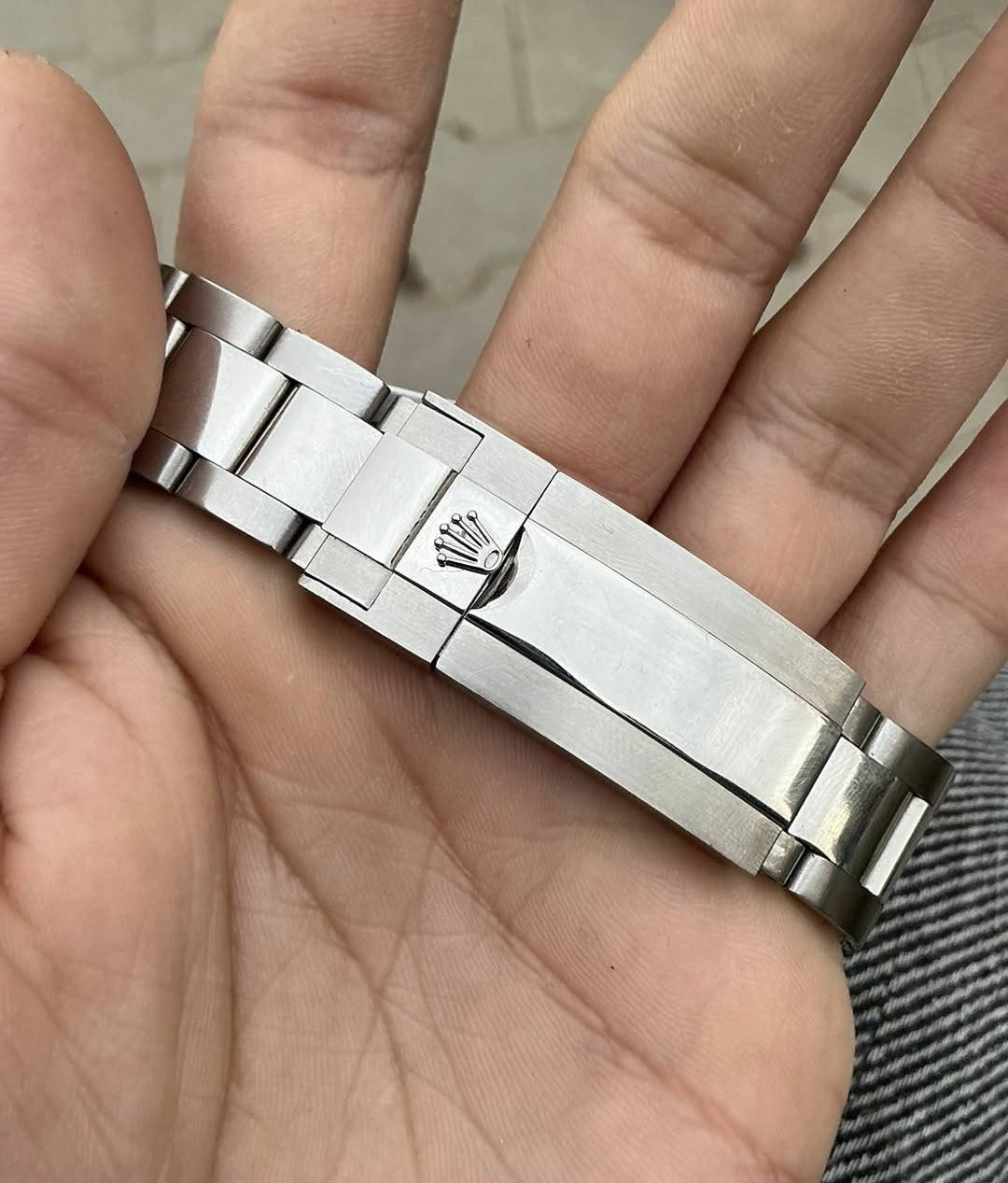 السلام عليكم ساعة رولگس دايتونا باندا
اوتوماتيك باله نظيف جدا
سناتر مواصفات عديدة
مفاتيح بحرية
عقارب وارقام لامينوس
قطر 41
مختومة بالكامل
120 الف


**إذا كنت صاحب هذا الإعلان وتريد حذفه لأي سبب، رجاءا أرسل رسالة إلى الدعم الفني**