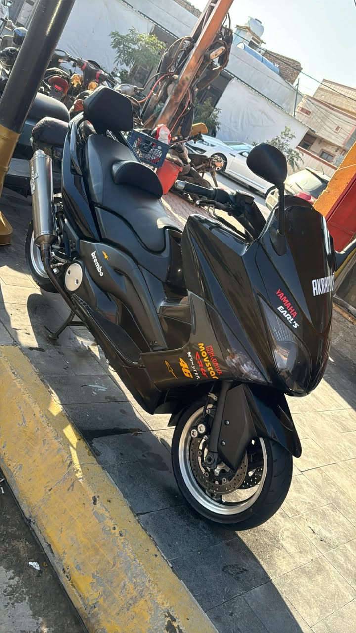 سلام عليكم تي ماكس 11للبيع دراجه كفاله مكينه تآكل الكاع كلجات خلفي ومامي مالوسي مكاني بغداد مدينه الداخل ***********
