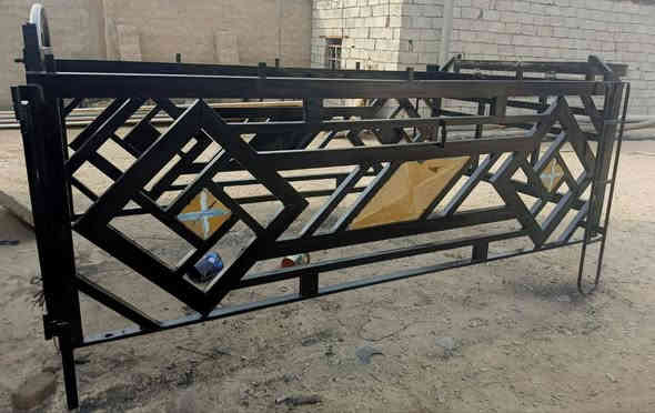 سلام عليكم معمل حداده تساهل مستعدون العمل كافة عمال الحداده بواب وشبابيك وسقاف گيسبان وبنسب الاسعار وشغل درجه ؤلا التواصل *********** بي وتساب
