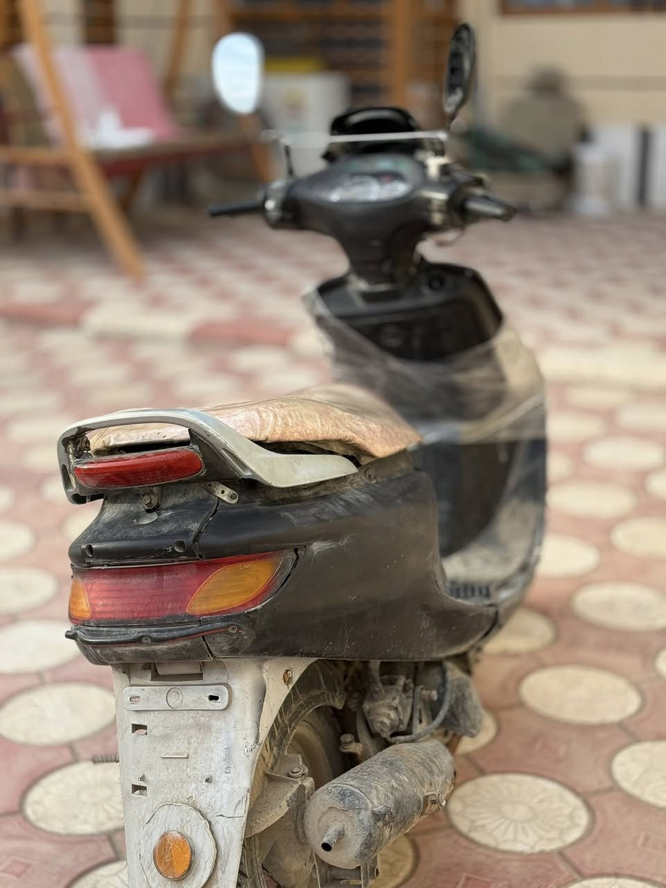 سلام عليكم دراجه فراشه للبيع سعر 200 وبيها مجال عوزها كفرات فقط شغاله ونضيفة *********** اتصل فقط
