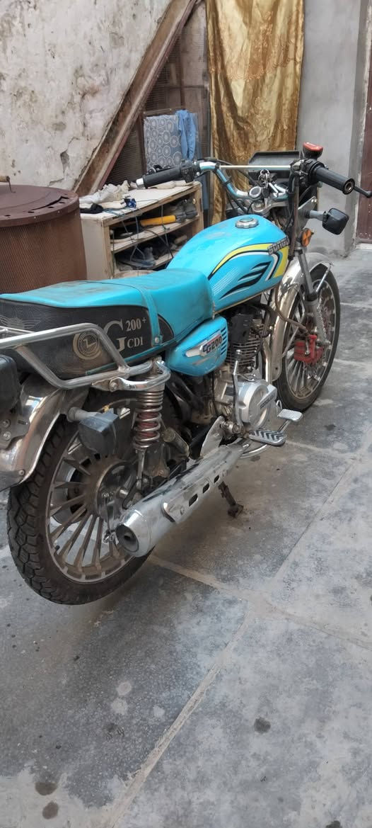 سلام عليكم دراجه ايراني 5كير موديل ٢٠٢٥ للبيع الدراجه كلشي ما بيها بعدهي رمبه كلشي يشتغل بيها سلف هندي كهربائيات كلشي شغال واوراقها موجوده ولسعر ع الخاص يلي يريدها يتواصل وياي واتساب ع هاذ الرقم *********** عنواني بغداد مدينه الصدر
