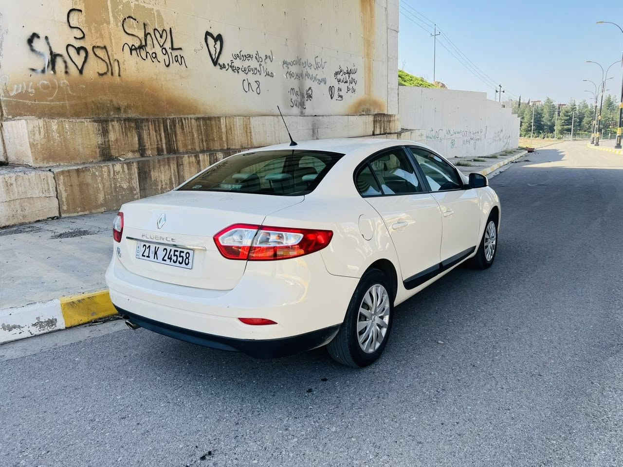 رینۆ فۆلۆنز 2016بێ بۆیاخ ئۆتۆماتیک یەک دەست 85هەزار ڕۆشتووە گێڕو مەکینەی نەکراوەتەوە بێ مەسروفە سەنەوی تازە بەناوی خۆمانەوەیە قفڵی 87$هەڵبجە.  ***********/*********** חדרה, HA
