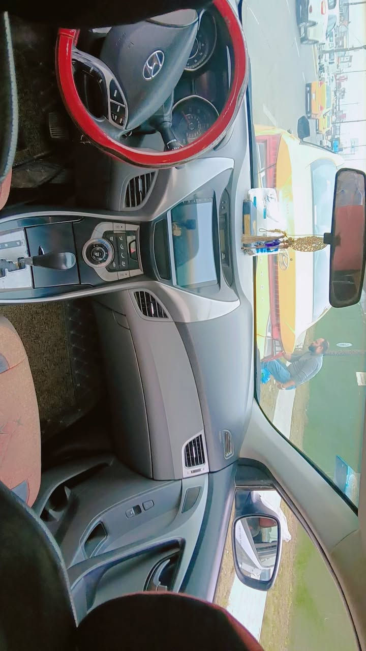 السلام عليكم النترا للبيع موديل 13ماشيه 113 حادثها بلجنطه ماواصل الحوض مكينه كير تبريد حداديه كله كفاله عارضها 107وبيها مجال ***********
