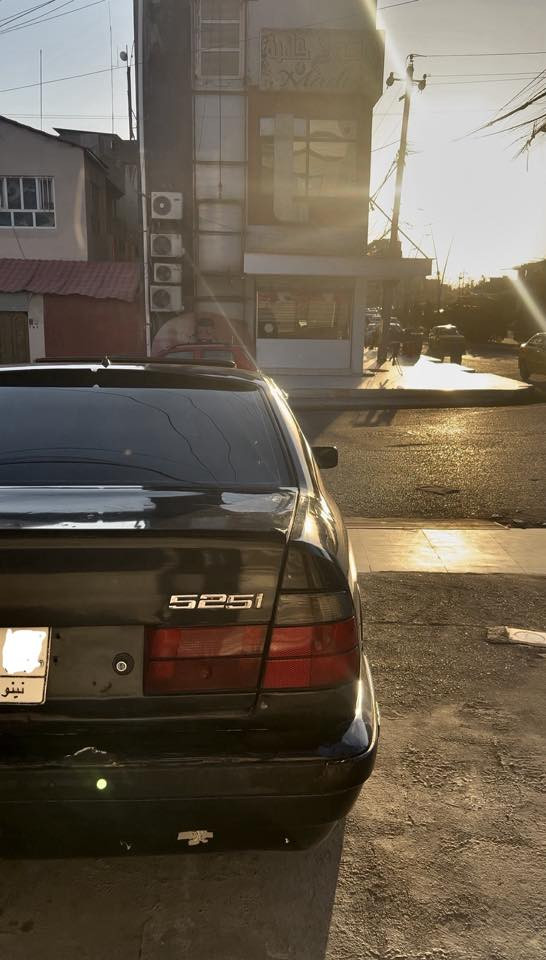 سلام عليكم
525 BM 💀
1992 اصل وفصل 
كبس ديجتال
كير توماتيك 
سلايت 
جوم كهرب 4
وياله خليه🕸️
تايرات جدد 4
طخم + دسكات جدد 
كزوز صوت مرعب 
كير شرط 
محرك شرط 
معدل تاكل الكاع محد يمسكك 
كهربائيات كله شرط شغال 
لدات امامي خلفي + صفايح شغال
لد اصفر اصلي + زنون يسوي الليل نهار 
داخل جلد 
سياره ميحتاجلها كلشي فقط صبغ بمكانين
رقم نينوى مشروع وطني 
0 غرامات
سعر 54 وبي مجال 
شرط وكاله وتحويل
بيع ومراوس
مكاني موصل 
***********
