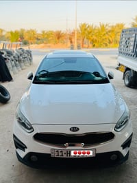 سيراتو • ٢٠٢٠ • شاشة وكاميرا