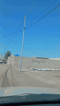 بيت ٢٠٠ متر قريب من الشارع العام
كهرباء وماء متوفر سند زراعي تحويل مباشر 
اتصلوا على الرقم الموجود بالفديو 
أو على أرقامي 👇👇
***********/واتساب+اتصال 
***********/اتصال
