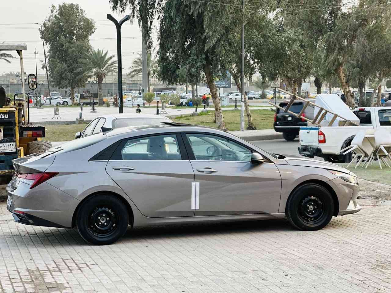 سلام عليكم 
النترا 2021

موصفات السياره 

🚦فتحه.                                                                                     

❗️شاشه دجتل متصله 
❗️لد داخلي 64 لون
❗️كامر دواره 
❗️رادارات أمامي خلفي جانبي 360 درجه
❗️تدفئه كشنات
❗️شحن لاسلكي 
❗️دمام خلفي 
❗️سماعات بوس 
❗️3انضمه قياده سبورت ايكو نورمال 
❗️دخول ذكي. 
❗️تبريد بيانو 
❗️تبريد لمس
❗️نضام ترحيب 
❗️ جنطه تنفتح عند الاقتراب 
❗️تحكم استيرن 
❗️مثبت سرعه 
❗️قياده ذاتيه 
❗️توقف ذاتي
❗️ بصمه 
❗كشنات جلد 
❗لد امامي خلفي 
❗لايت 3 عدسات 
منظومه غاز بيها بعدها بل ضمان 
وبعد بيه اهوايه موصفات 

حادثه السياره جاملغ امامي وجاملغ خلفي بدون دواخل وبدون ايرباك صور الحادث بل منشور 

السياره رقم بغداد تحويل ثاني يوم 
مكاني بغداد ‍***********
سعر السياره . 153وبيه مجال
