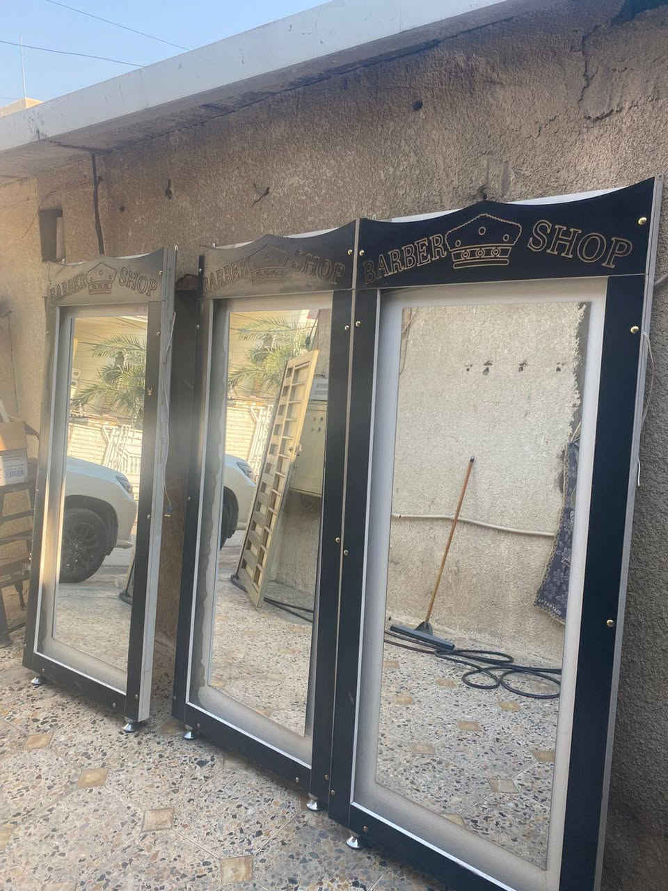 السلام عليكم 🌹
مرايات عدد 3 وعرباين عدد 3 نضيفات سعر 200 كلهن وبيهن مجال المكان الزعفرانية الاربعةشوارع  سعيدة مقابل جامع الكيلاني *********** مكلف بالنشر 🌹
