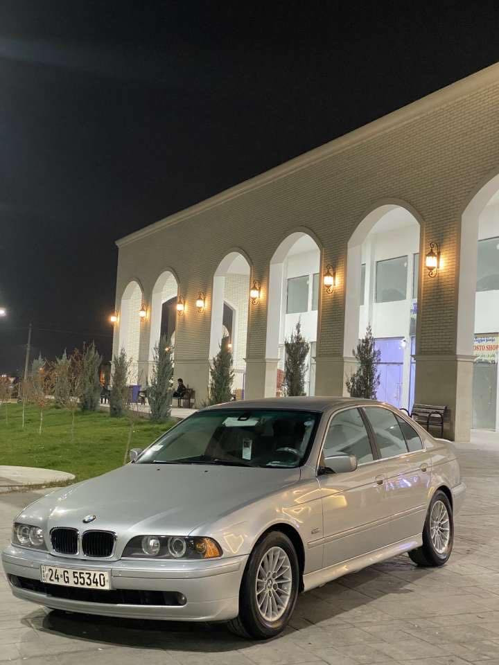 بي ام سةقةر موديل ٢٠٠١ حجم ٥٢٥ دوو پارجة اوروباي هةية سةيارةكة ٢٠١٩ داخل بوة رةقةم كراية دةعامي لو دةعامي بةشةرت لةسةر وةزني شكريكة ماوة لة هةوليرة ژ..م***********
