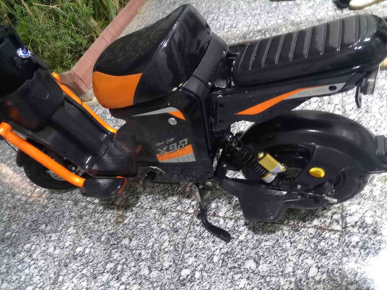 للبيع  دراجة x900 فول مواصفات مبرمجة شاشة تقرة سرعة حقيقية عقل رياضي 1200 واط ملف 1200واط  اربع سرع بطاريات كبار بيهة نضام بك و مثبت سرعة و سماعات بلوتوث و لايتات زينون و عدسة زينون سعر 575 و بيهة مجال قليل كربلاء حي الحر مقابيل مجمع ليمونة
*********** واتساب
