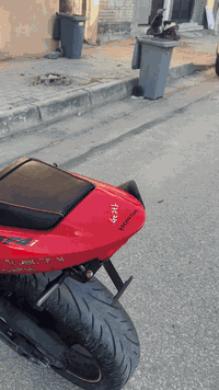 F4i
مكفول مكفول مكفول 
دراجة كلش نضيفة ونشيطة عليها اكزوز بروكس
سعر 33 مكانها كربلاء 
رقم***********
