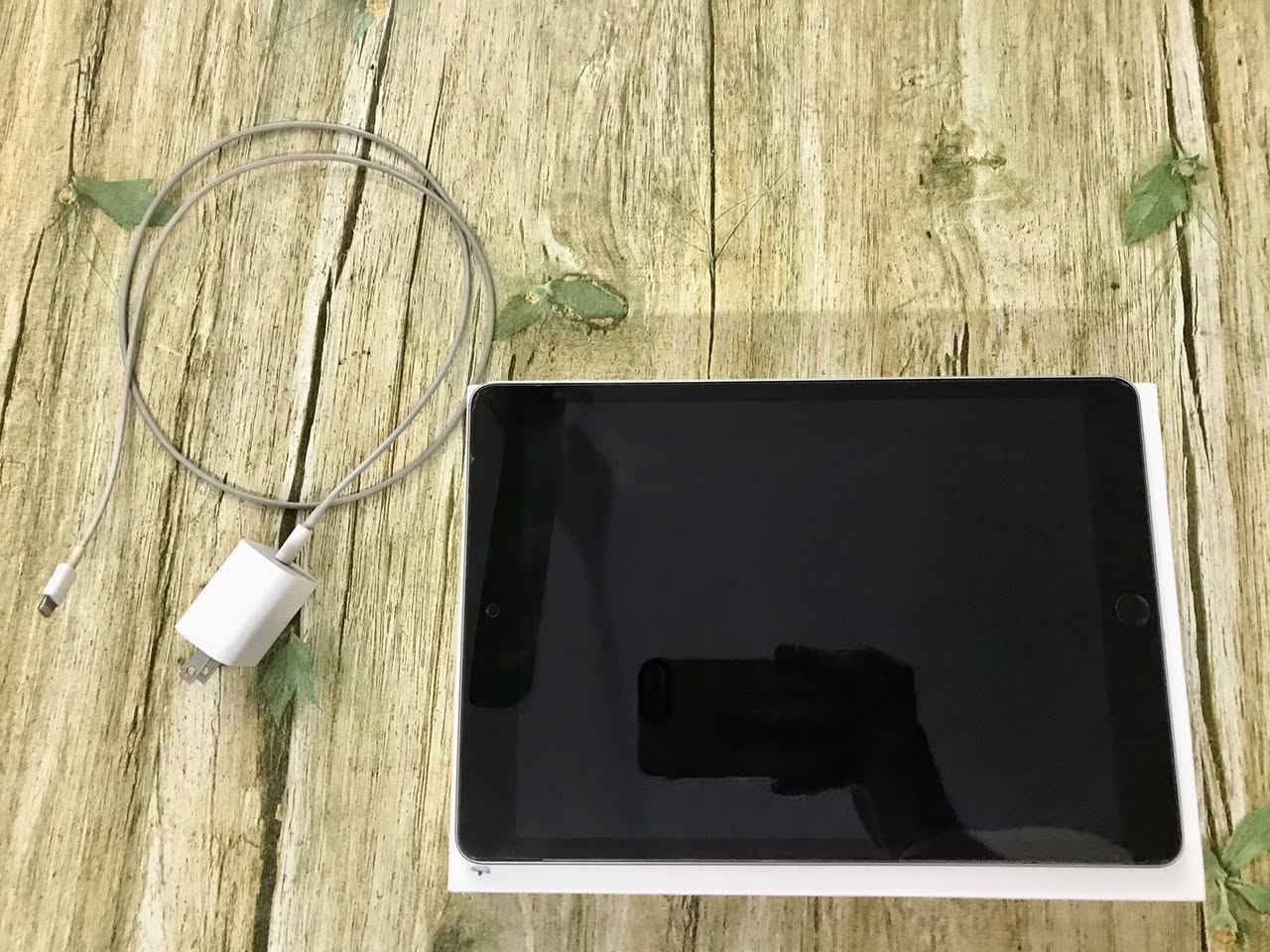 السلام عليكم..
ايباد 9 للبيع لون سلفر ويا الشاحنة الاصلية والكارتونة استخدام قليل بعدة نضيف
سعر 275وبي مجال 
العنوان بغداد الشعلة


**إذا كنت صاحب هذا الإعلان وتريد حذفه لأي سبب، رجاءا أرسل رسالة إلى الدعم الفني**