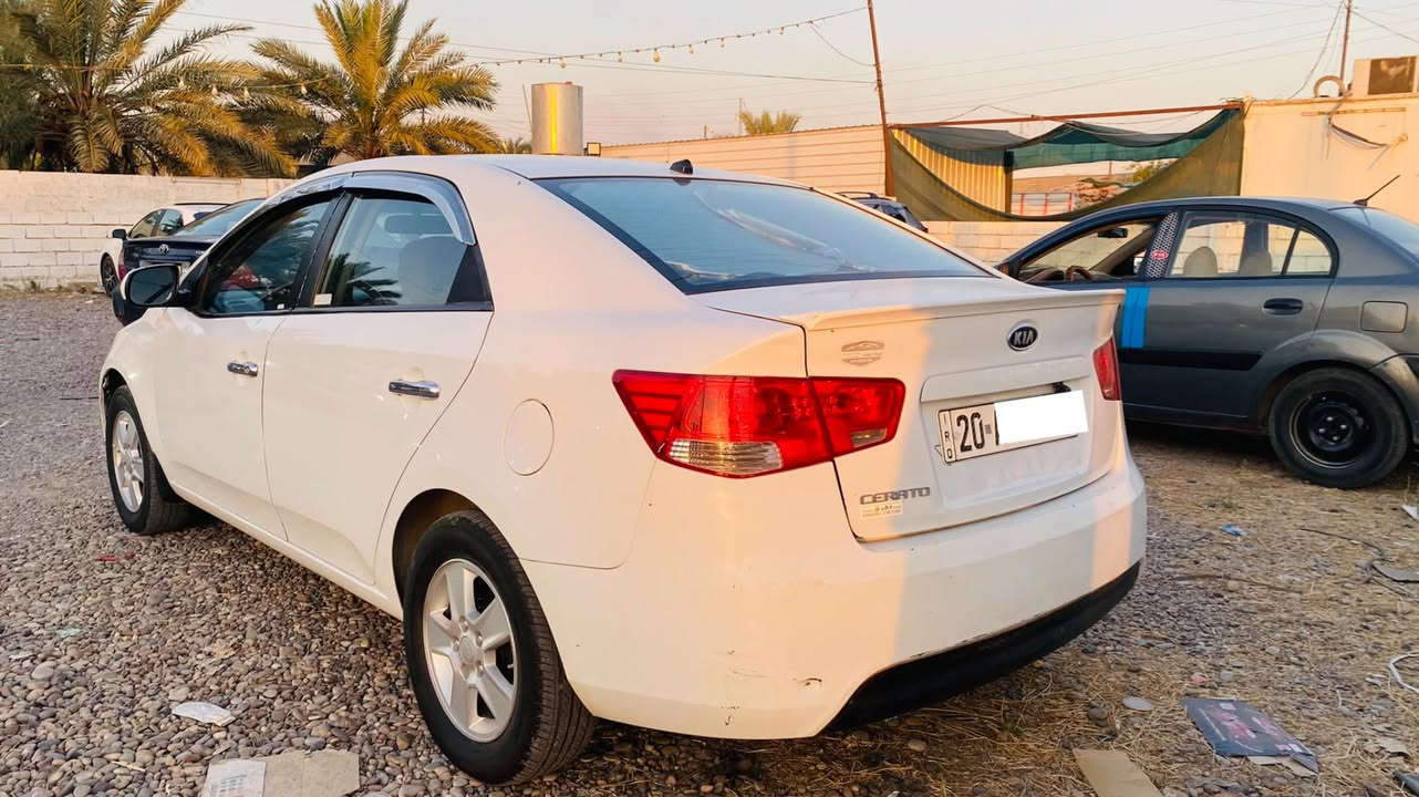 يتوفر لدى معرض حمو لتجارة السيارات
للبيع  للبيع
كيا سيراتو
موديل 2009
رقم ديالى
3 قطع صبغ
كير ومحرك شرط الفحص
جاهزة من كلشي
السعر 77 💵وبيها مجال للشراي
للأستفسار:الاتصال بالرقم التالي/
*********** 📱
او مراسلتنا على الخاص 
واتس آب✅
ماسنجر✉️
#موقعنا_العلم_الشارع_الرئيسي_قرب_الحي_الصناعي📍
